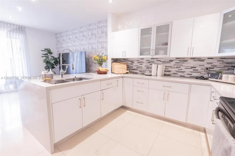 8526 NW 108th Ave #8526 Doral, FL 33178