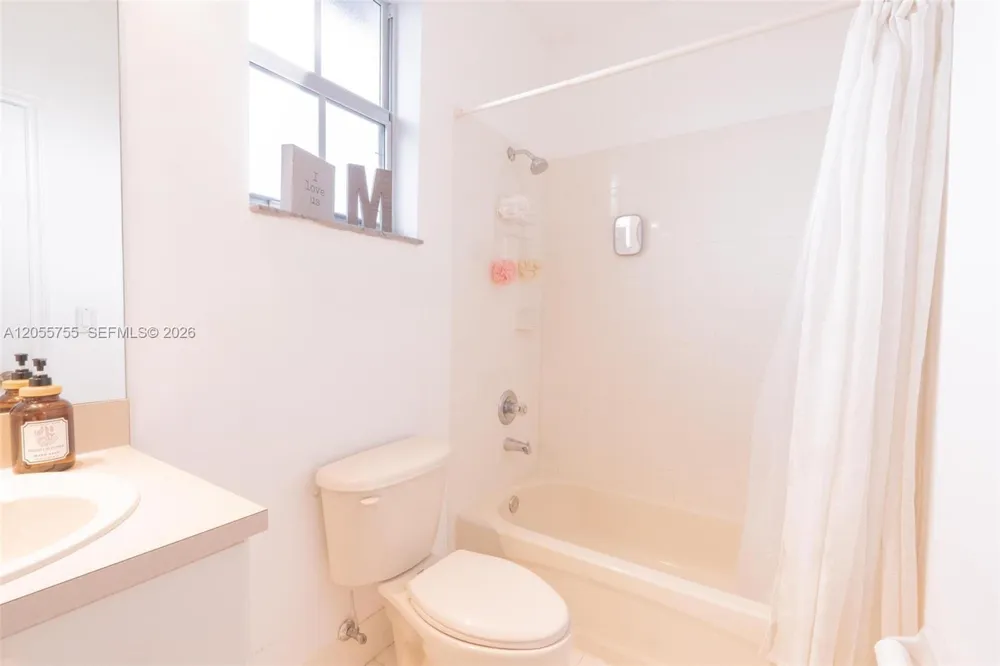 8526 NW 108th Ave #8526 Doral, FL 33178