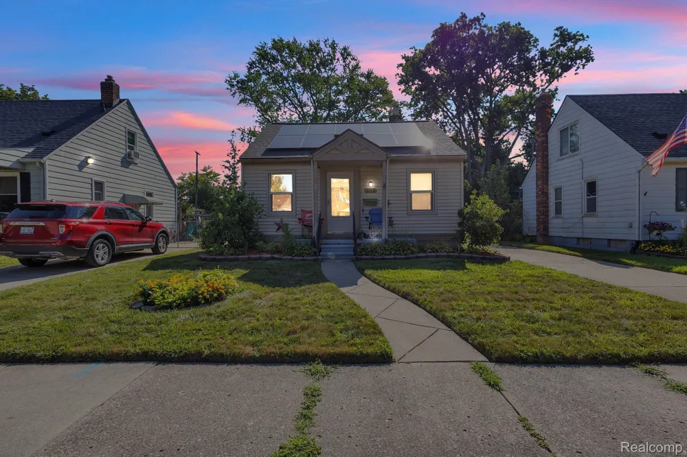 2129 Geneva Street Dearborn City, MI 48124