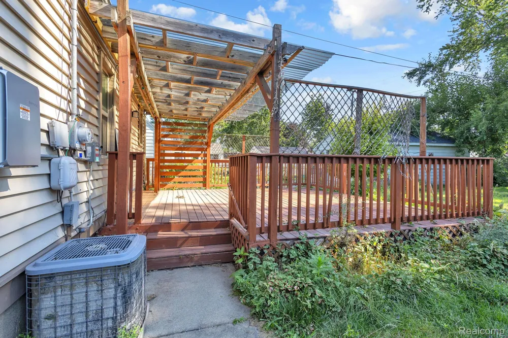 2129 Geneva Street Dearborn City, MI 48124