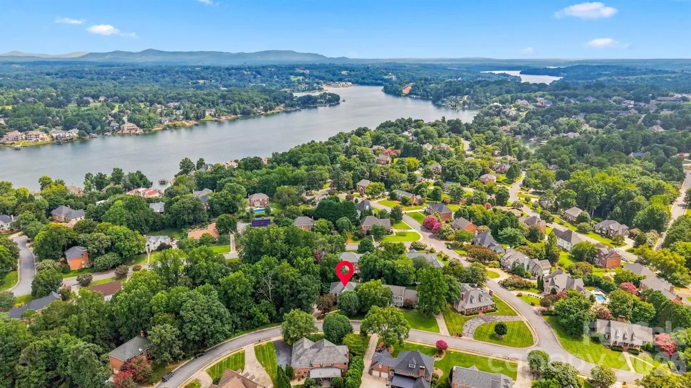 354 41st Avenue Place NW Hickory, NC 28601