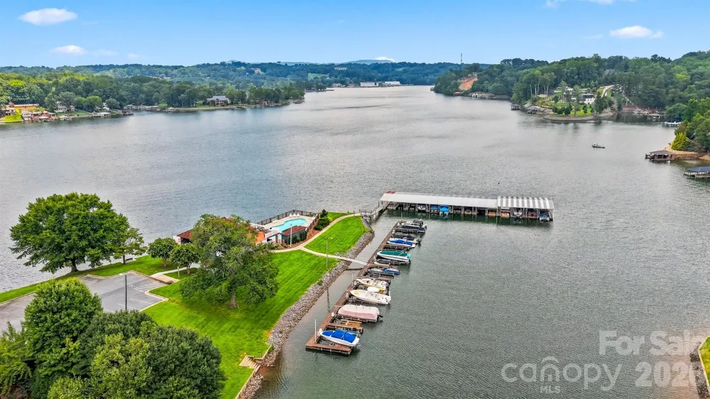 354 41st Avenue Place NW Hickory, NC 28601