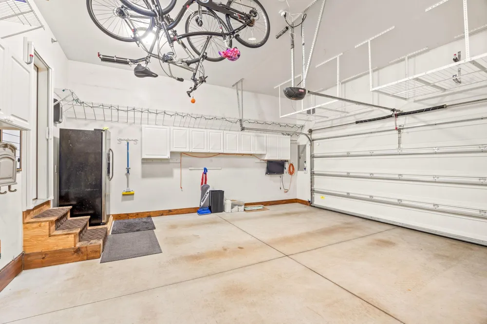 7745 Madelyn Creek Drive Victoria, MN 55386