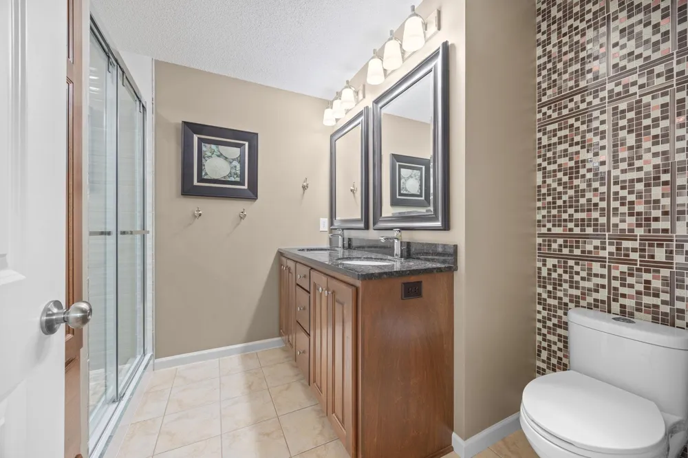 7745 Madelyn Creek Drive Victoria, MN 55386