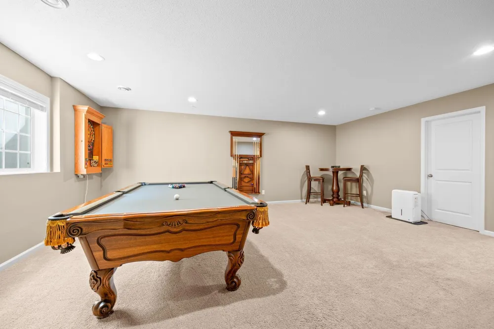 7745 Madelyn Creek Drive Victoria, MN 55386