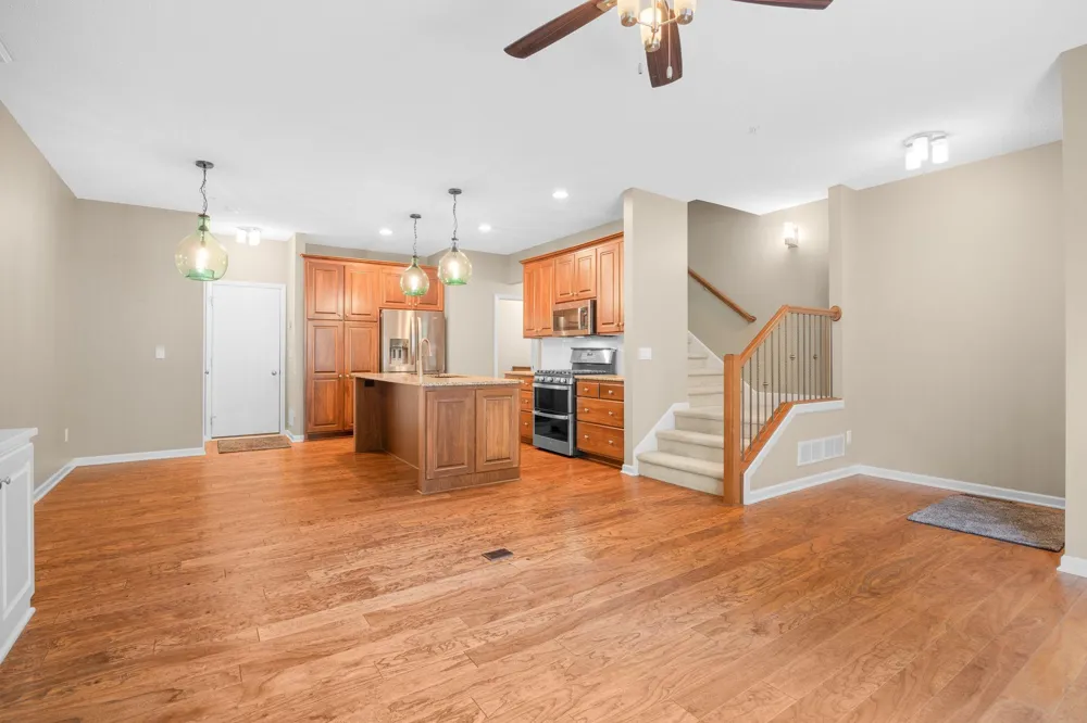 7745 Madelyn Creek Drive Victoria, MN 55386