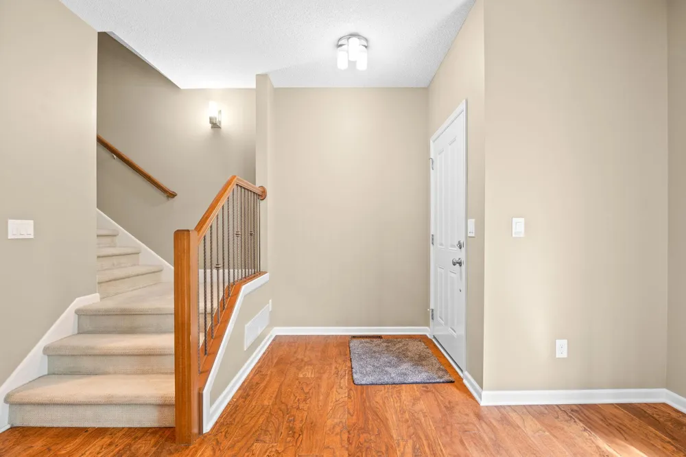 7745 Madelyn Creek Drive Victoria, MN 55386