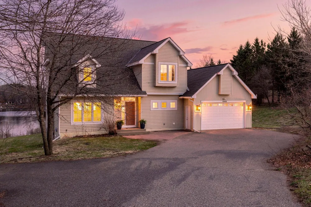 1080 82nd Street E Inver Grove Heights, MN 55077