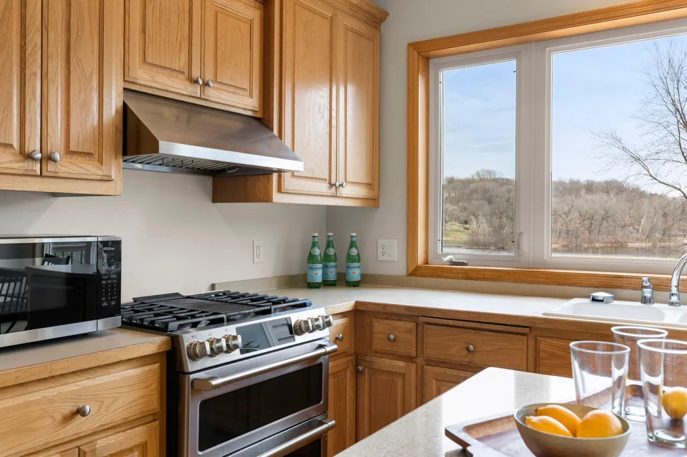 1080 82nd Street E Inver Grove Heights, MN 55077
