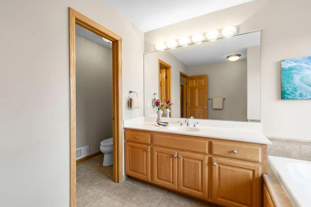 1080 82nd Street E Inver Grove Heights, MN 55077