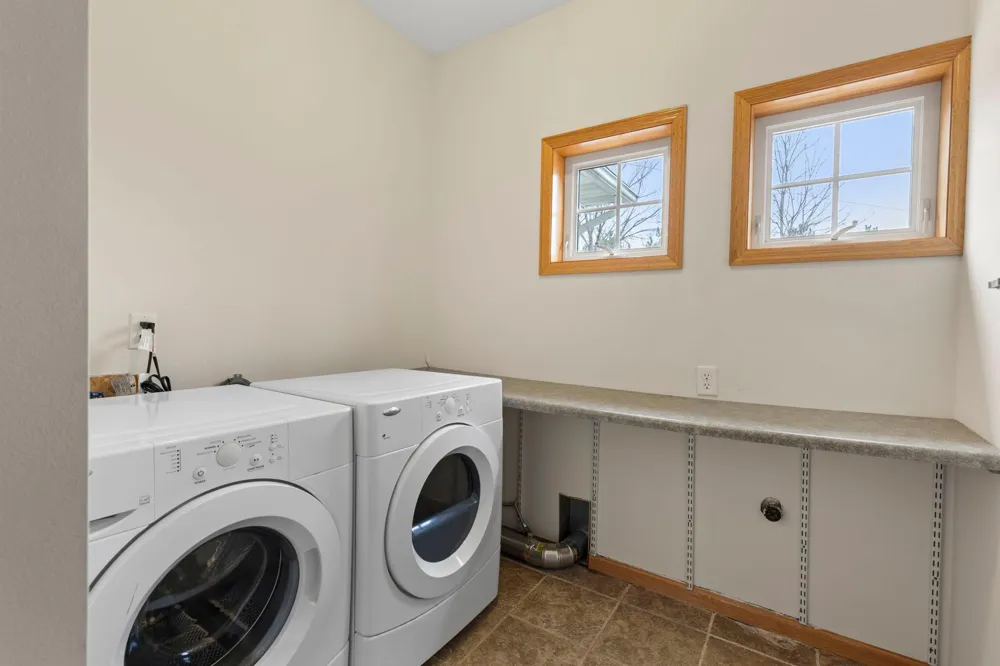 1080 82nd Street E Inver Grove Heights, MN 55077