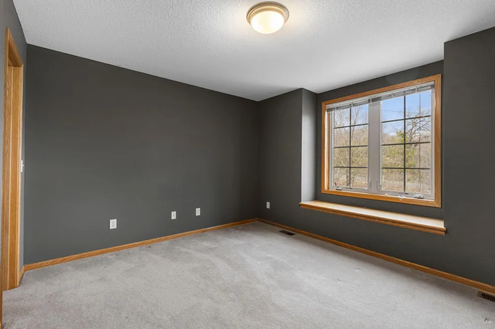 1080 82nd Street E Inver Grove Heights, MN 55077