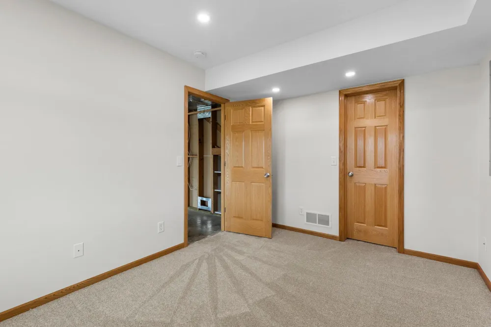 1080 82nd Street E Inver Grove Heights, MN 55077