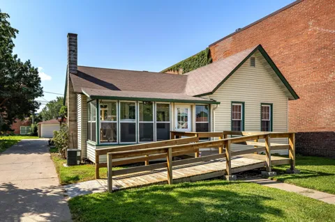 681 W 5th Street
