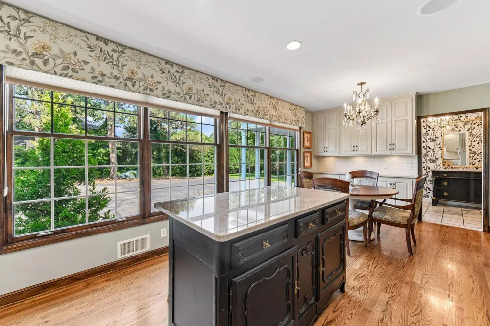 480 Highcroft Road Wayzata, MN 55391
