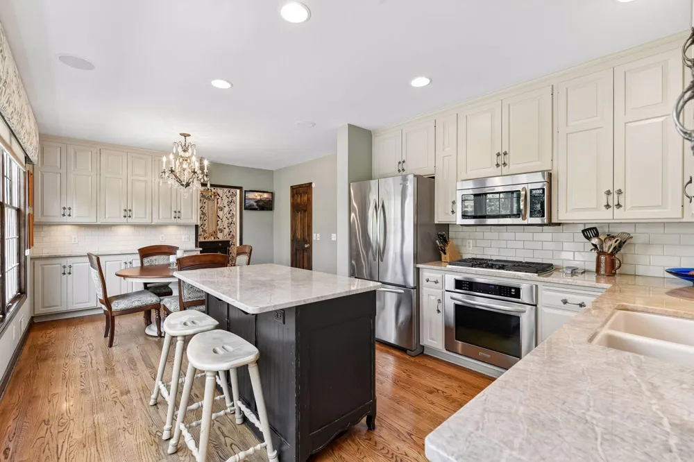 480 Highcroft Road Wayzata, MN 55391