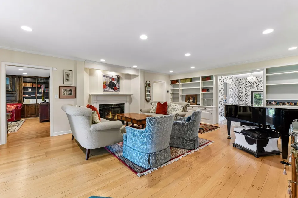 480 Highcroft Road Wayzata, MN 55391
