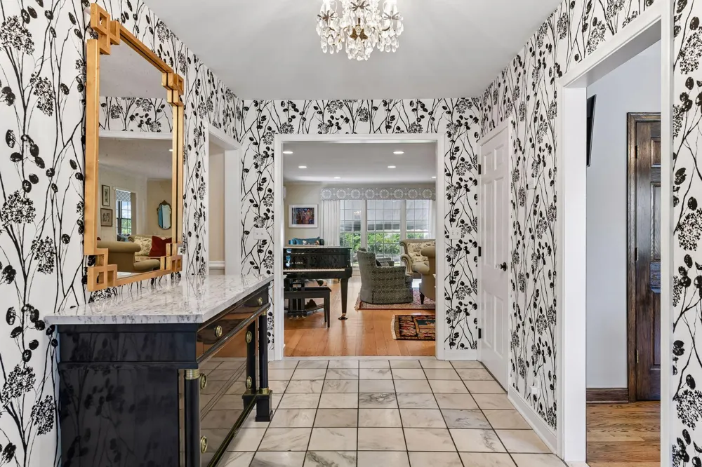 480 Highcroft Road Wayzata, MN 55391