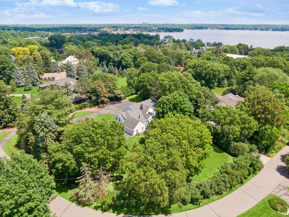 480 Highcroft Road Wayzata, MN 55391