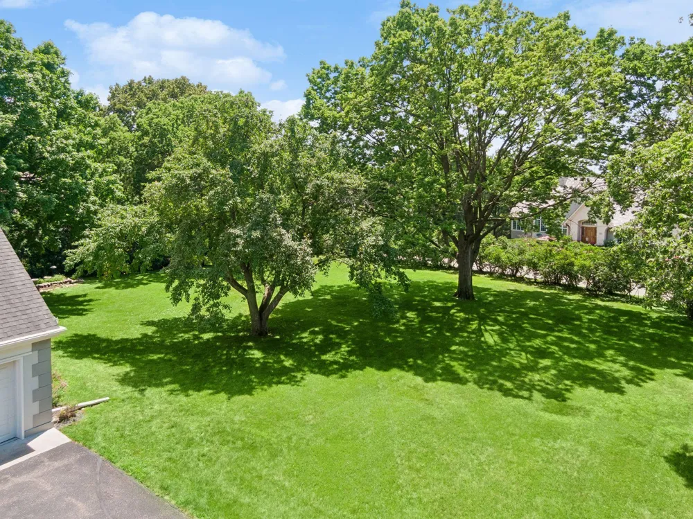 480 Highcroft Road Wayzata, MN 55391