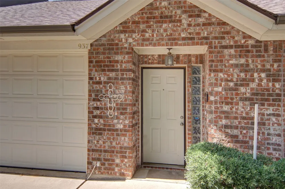 937 Heather Court Weatherford, TX 76086