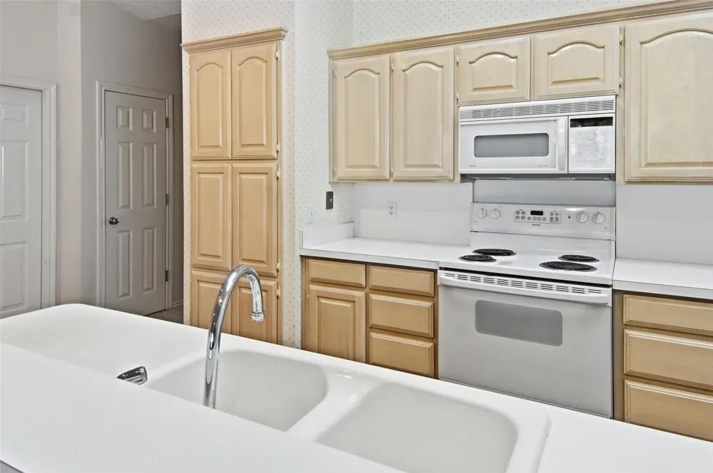 937 Heather Court Weatherford, TX 76086