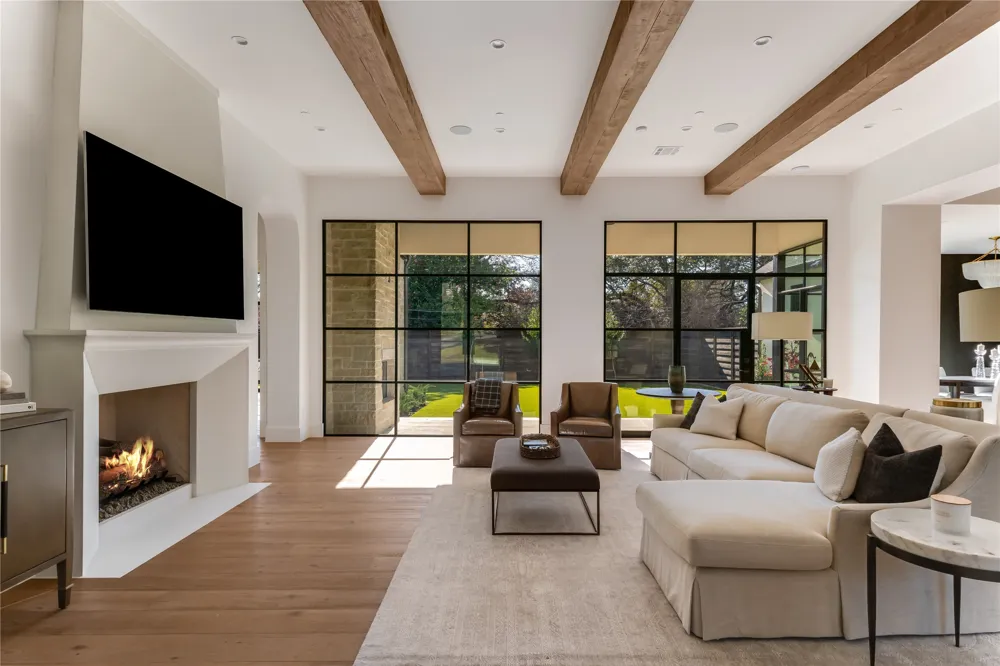 6034 Prestonshire Dallas, TX 75225