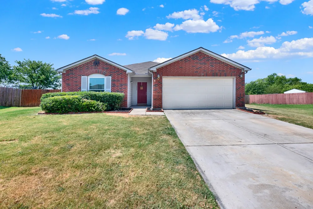 1208 Feather Crest Drive Krum, TX 76249