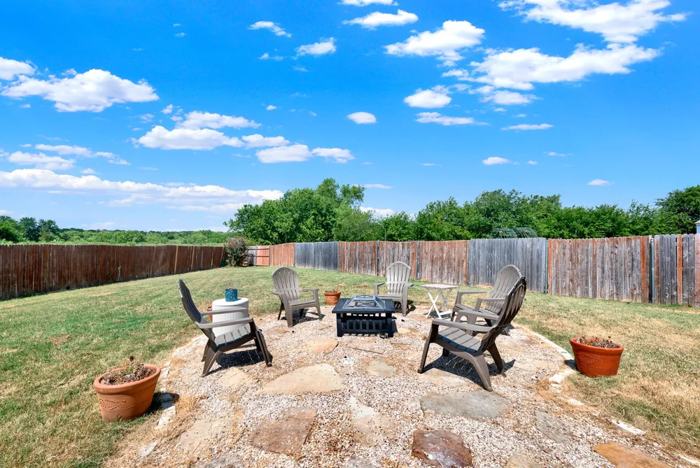 1208 Feather Crest Drive Krum, TX 76249