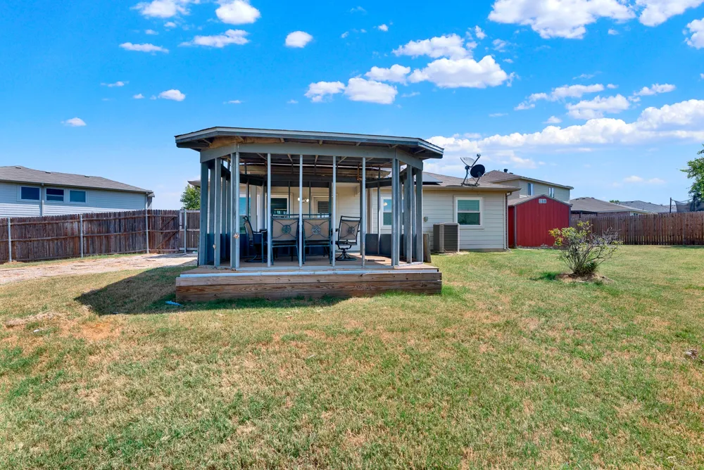 1208 Feather Crest Drive Krum, TX 76249