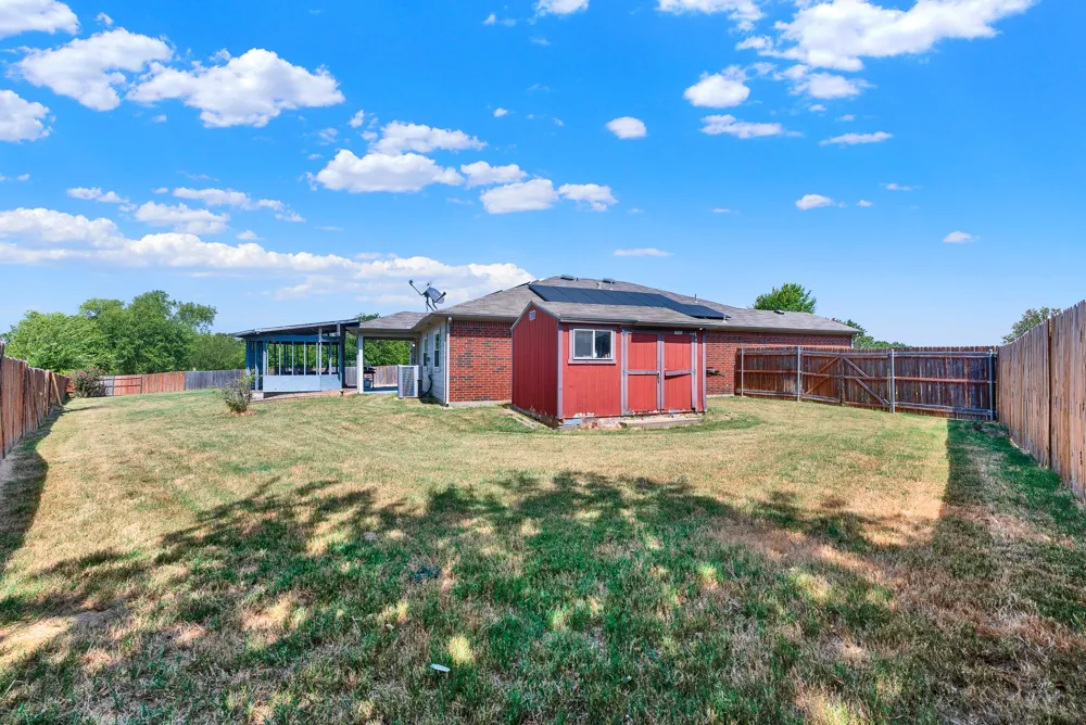 1208 Feather Crest Drive Krum, TX 76249
