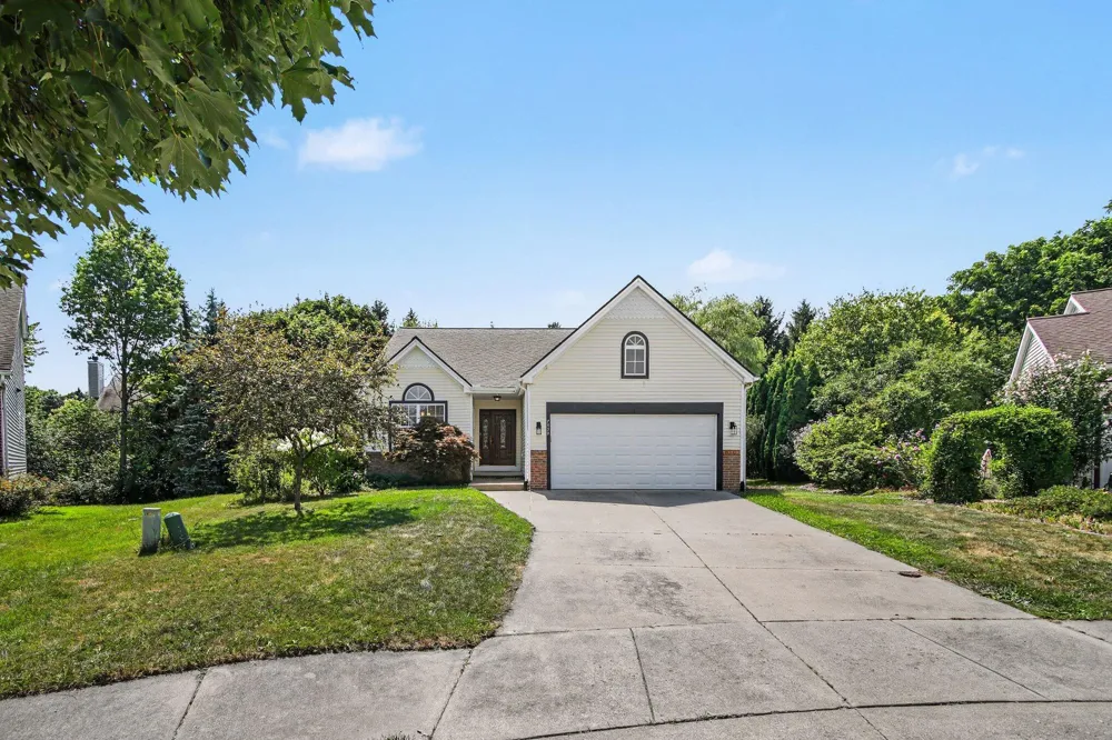 7539 Lake Street Dexter City, MI 48130