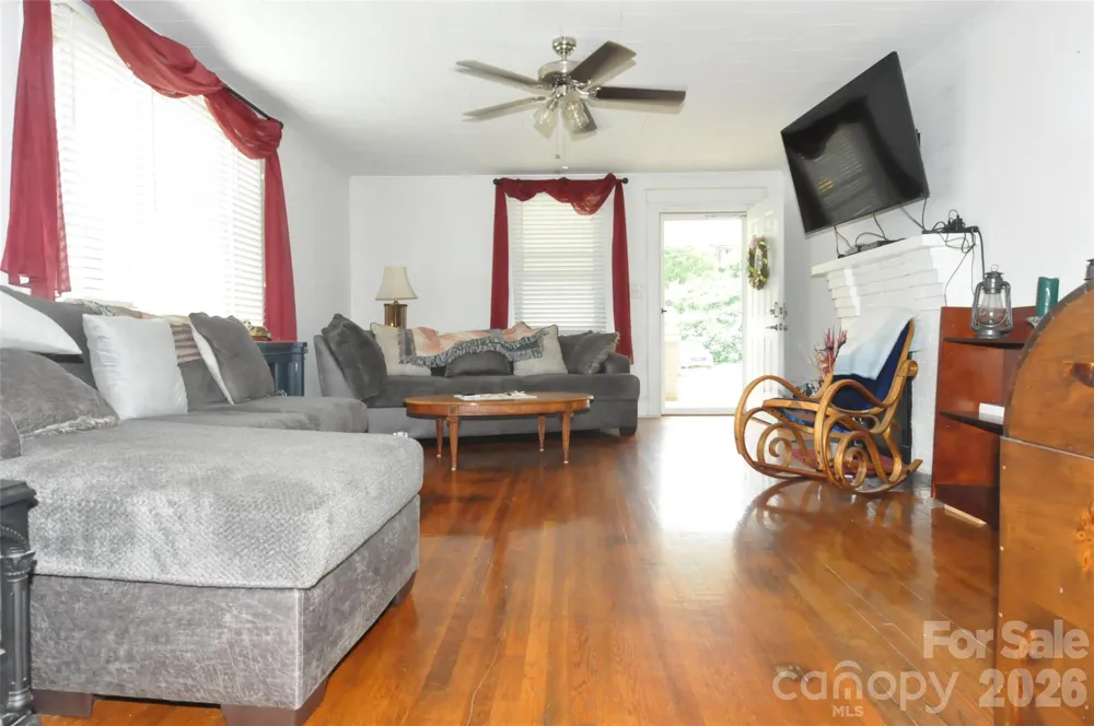 161 Walnut Street Chester, SC 29706