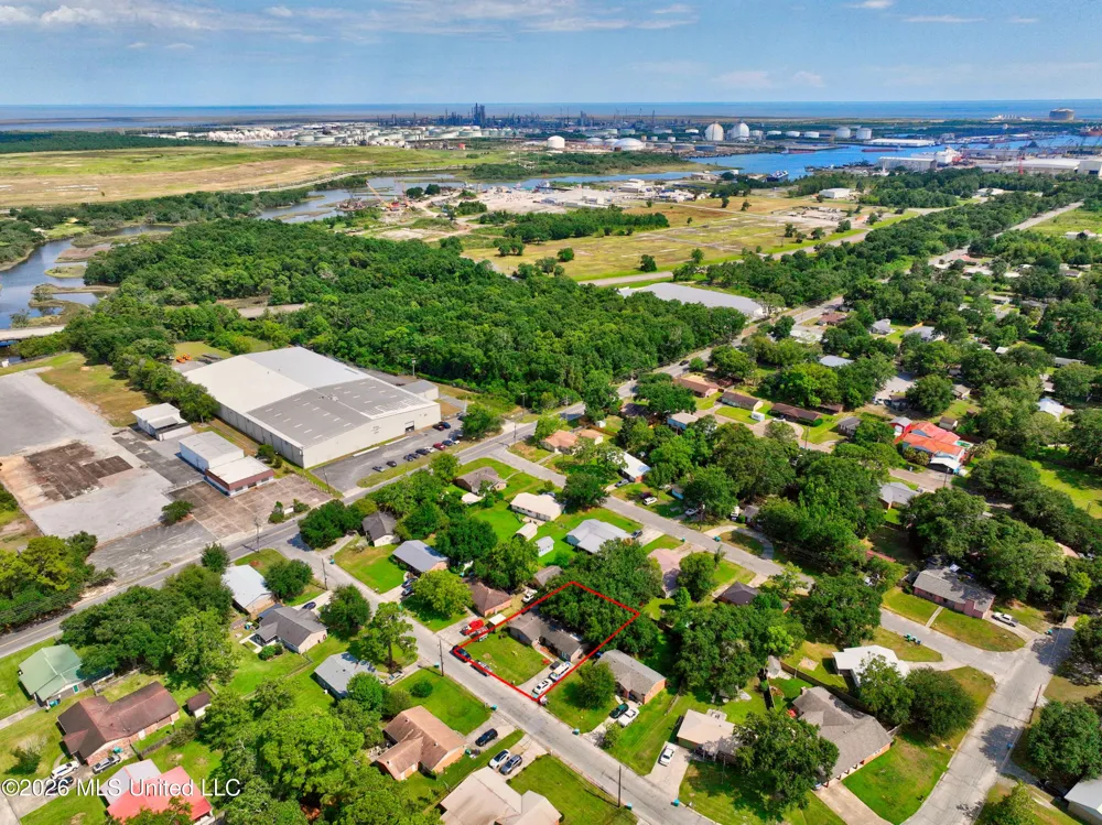 4710 Coronada Avenue Pascagoula, MS 39581