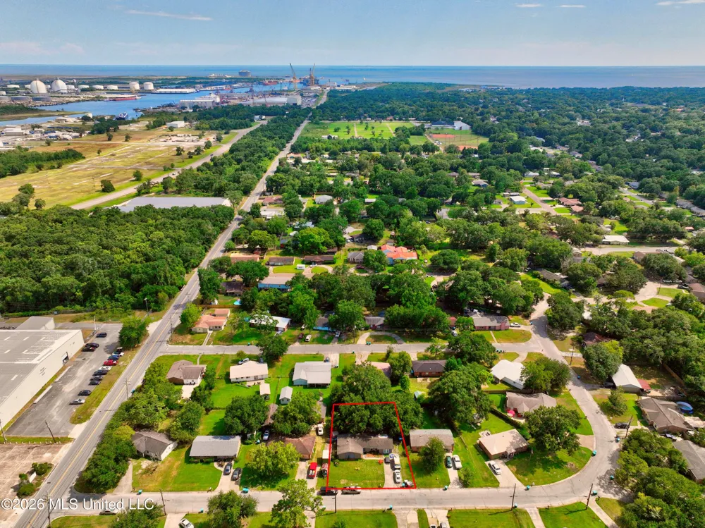 4710 Coronada Avenue Pascagoula, MS 39581