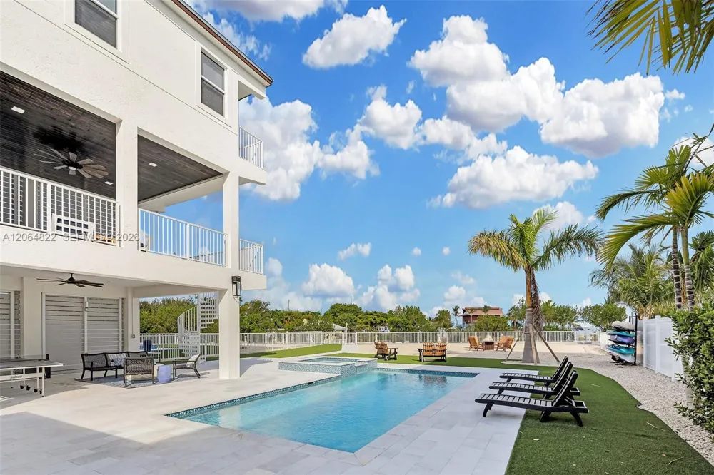735 50 ST Gulf, Marathon Key West, FL 33050