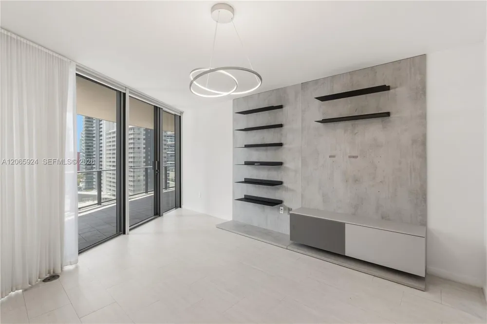 1000 Brickell Plz #1902 Miami, FL 33131