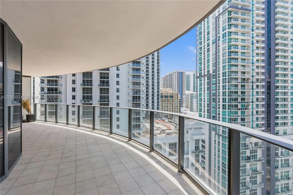 1000 Brickell Plz #1902 Miami, FL 33131