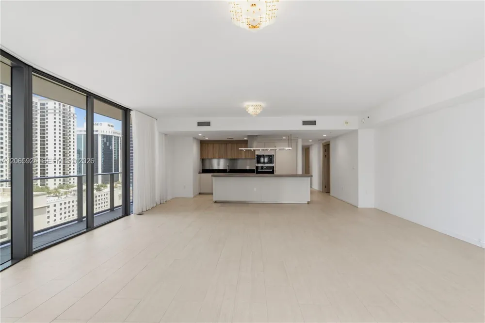 1000 Brickell Plz #1902 Miami, FL 33131