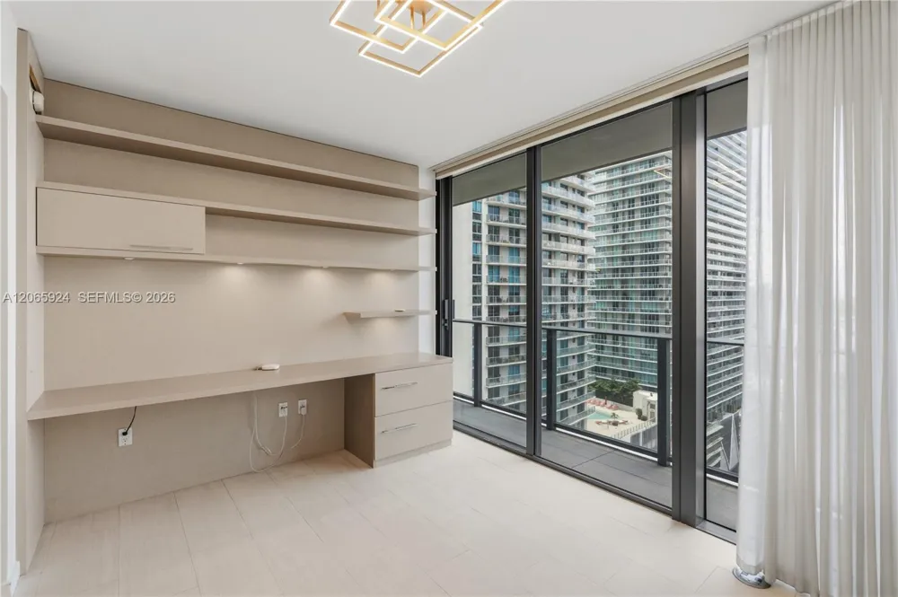 1000 Brickell Plz #1902 Miami, FL 33131