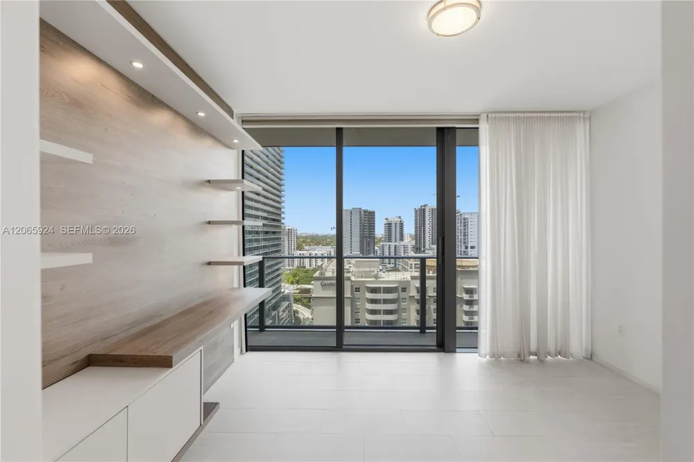 1000 Brickell Plz #1902 Miami, FL 33131