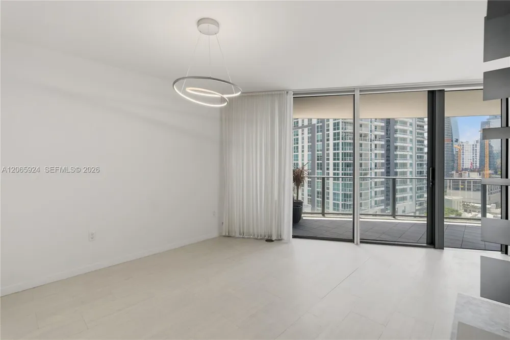 1000 Brickell Plz #1902 Miami, FL 33131