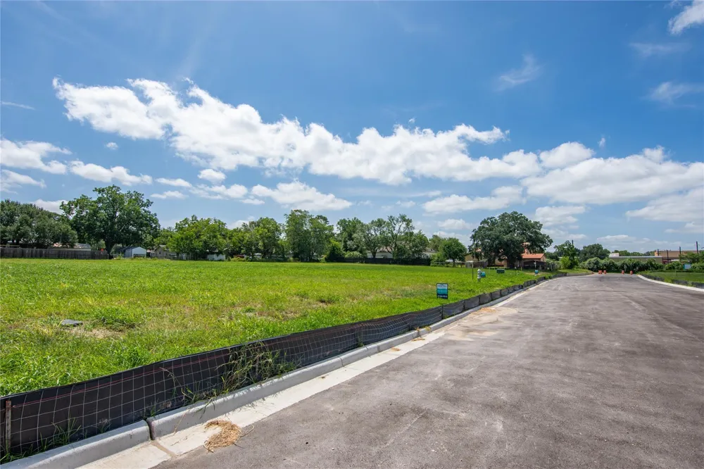404 Koller Drive Weimar, TX 78962