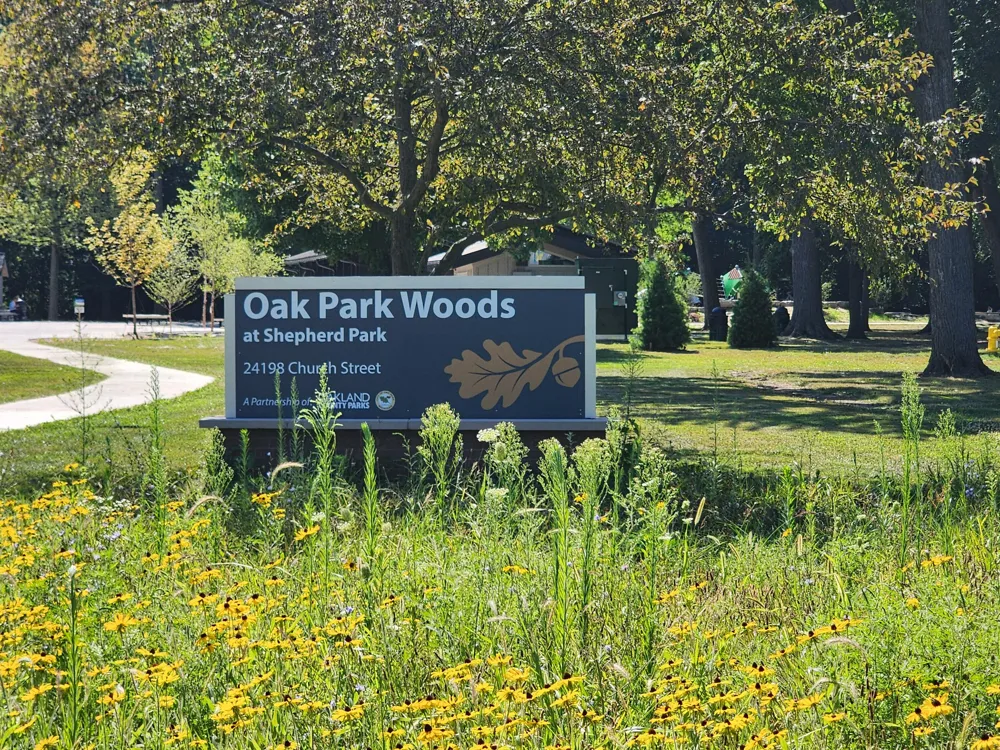 24180 Kipling Street Oak Park, MI 48237