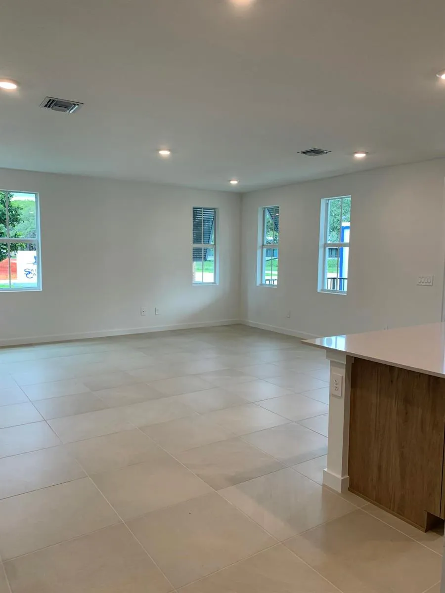 747 SE Central Parkway #43 Stuart, FL 34994