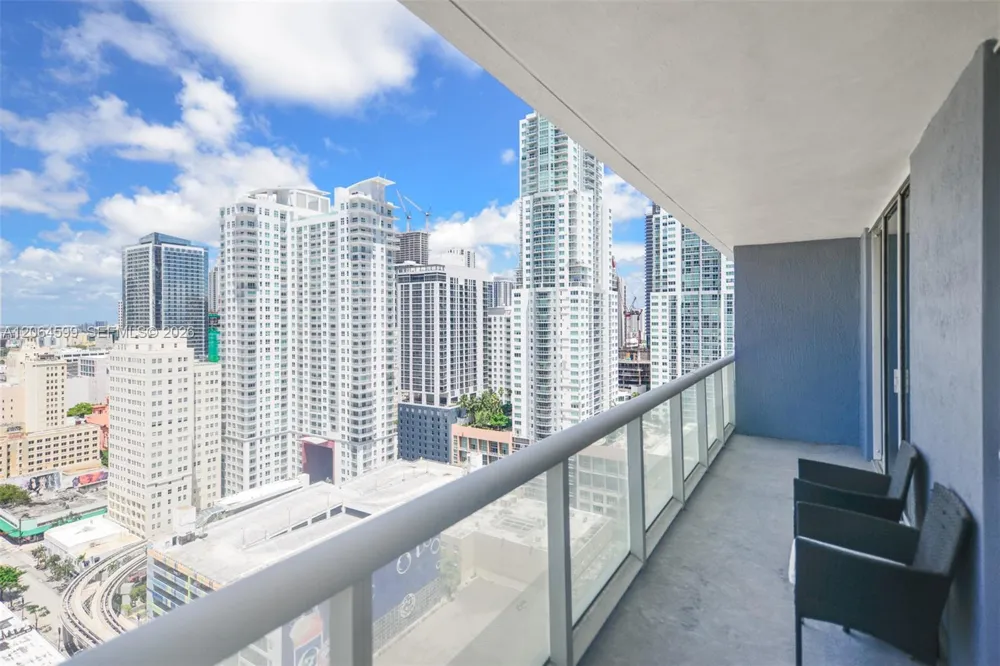 50 Biscayne Blvd #2505 Miami, FL 33132