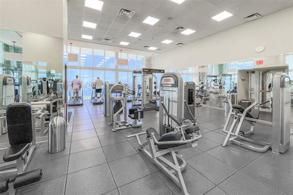50 Biscayne Blvd #2505 Miami, FL 33132