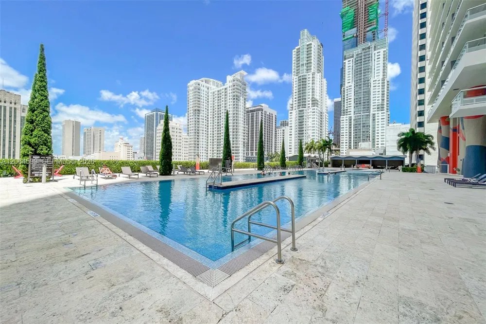 50 Biscayne Blvd #2505 Miami, FL 33132