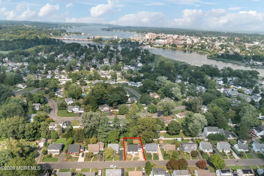 55 Davis Lane Red Bank, NJ 07701