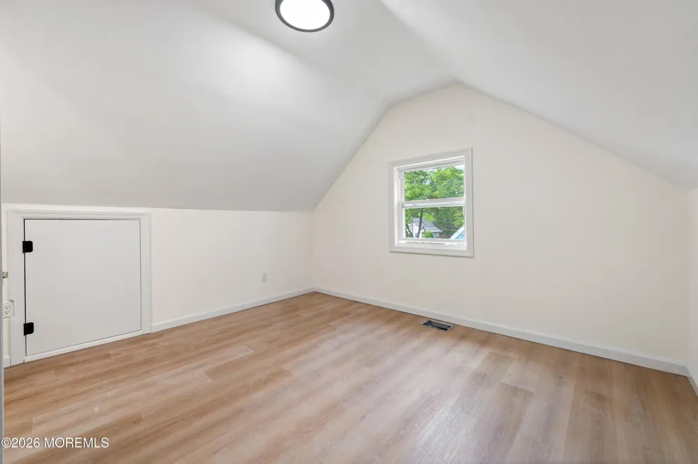 55 Davis Lane Red Bank, NJ 07701